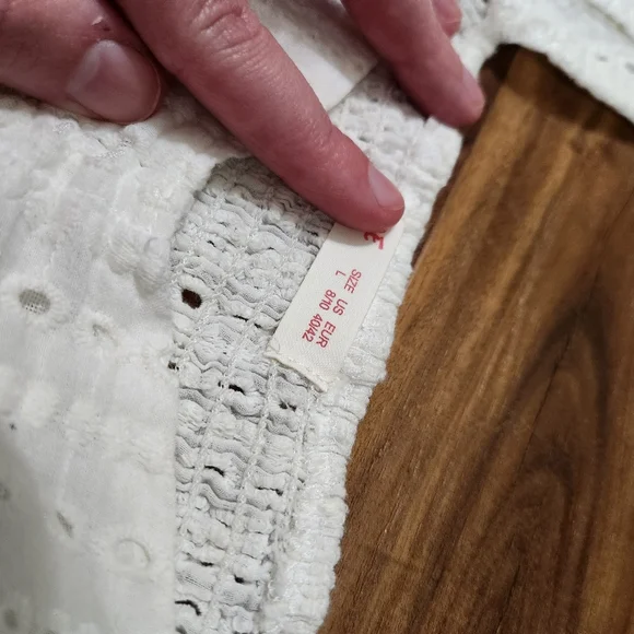 Romwe Ruched Embroidered Eyelet Top - Picture 5 of 6